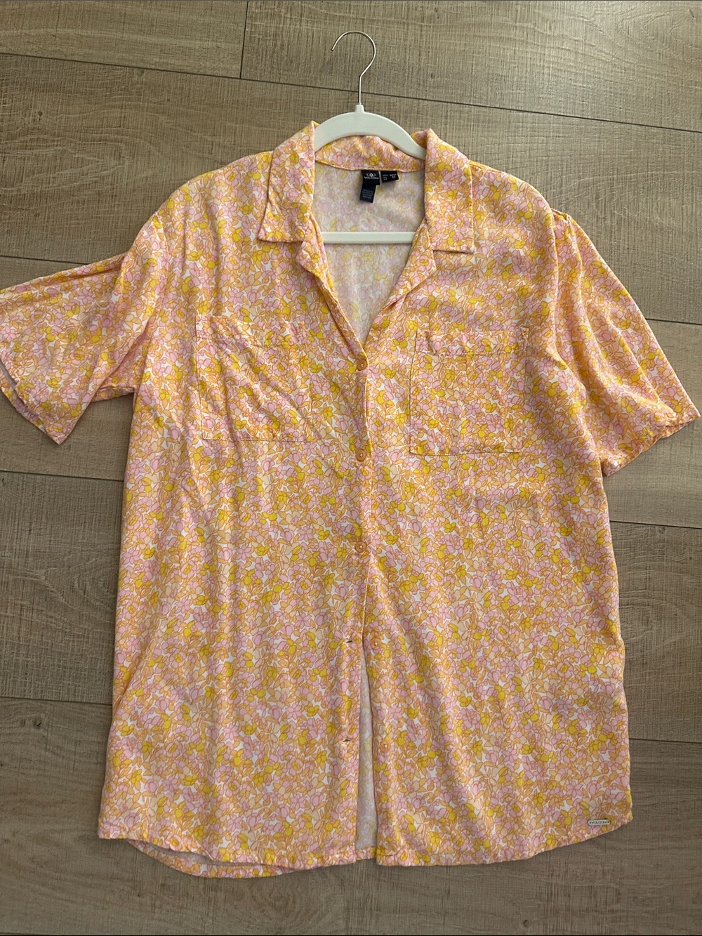 Volcom oversized Short Sleeve Button-Down Shirt — Pink & Yellow Floral Print